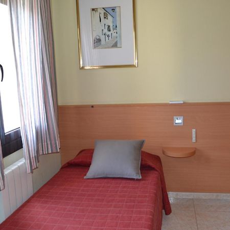 Hostal Bartis Figueres  Bilik gambar