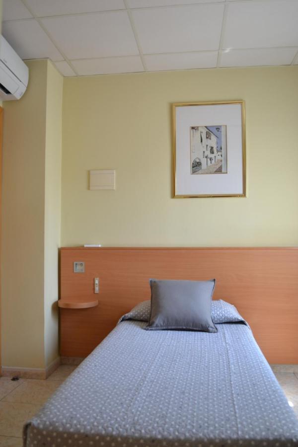 Hostal Bartis Figueres  Bilik gambar