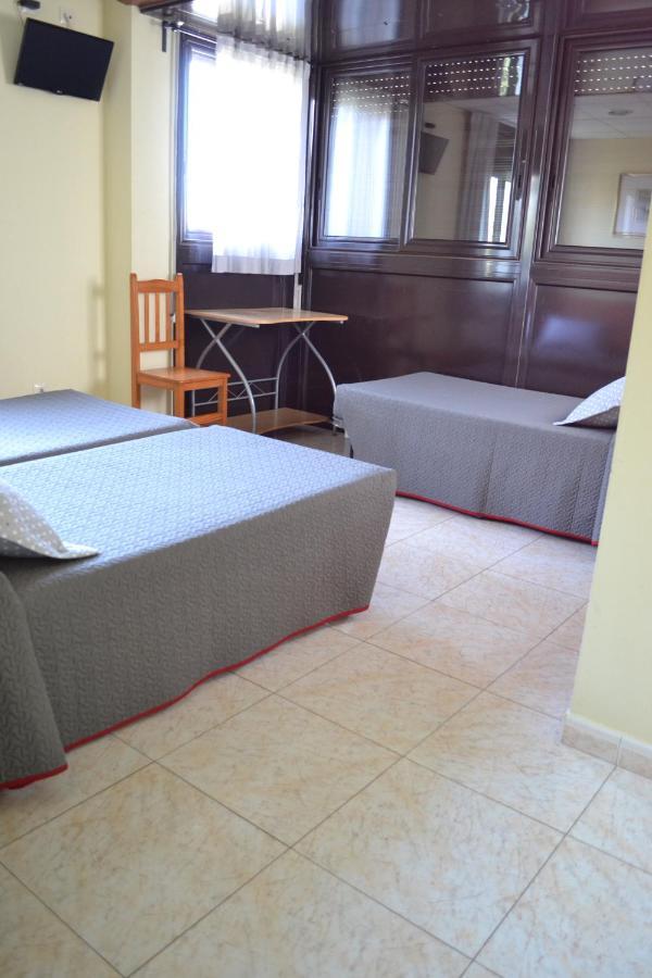 Hostal Bartis Figueres  Bilik gambar