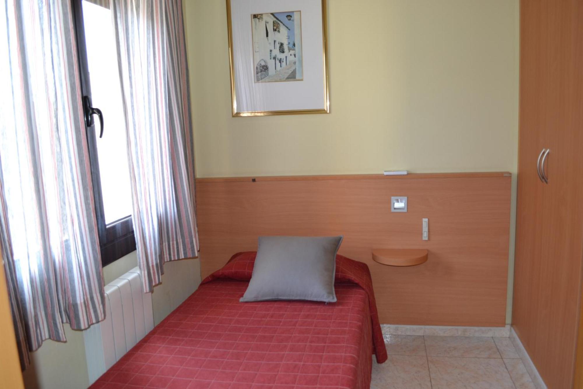 Hostal Bartis Figueres  Bilik gambar
